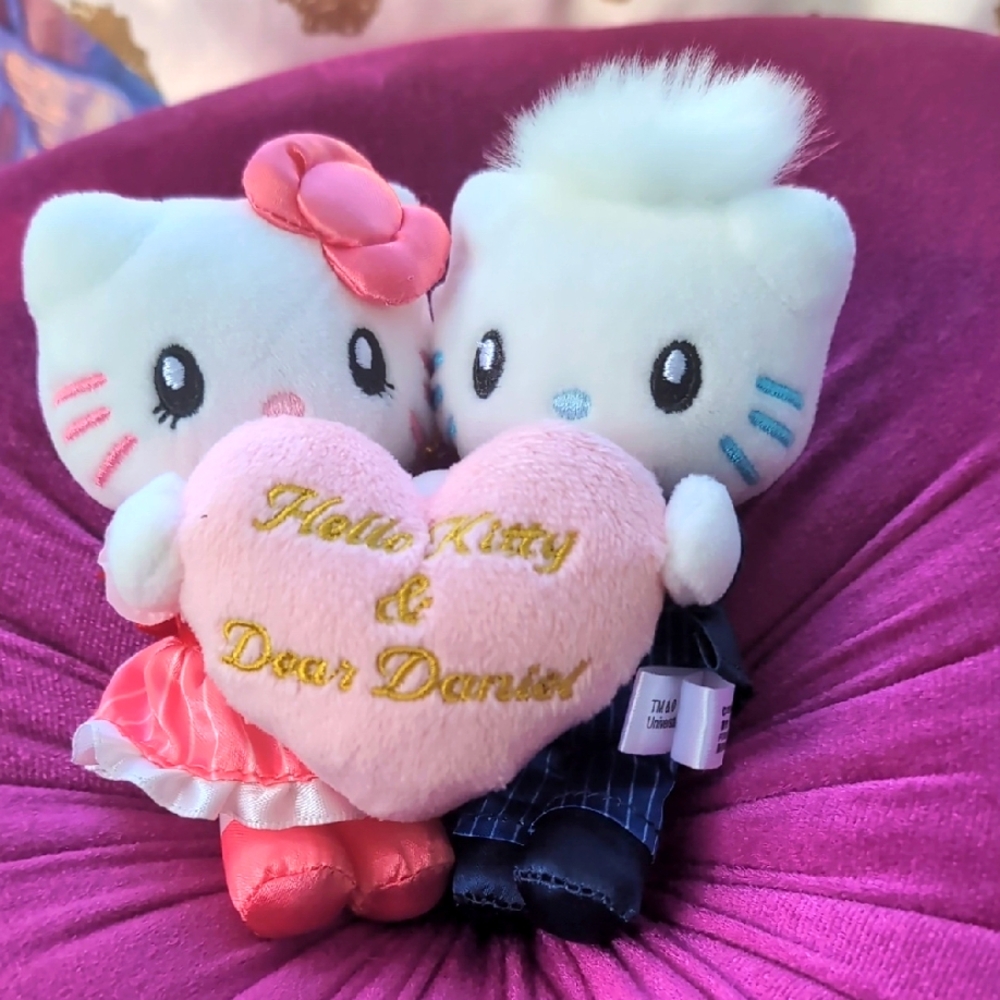 🌟Universal Studios Japan EXCLUSIVE Hello Kitty & Dear Daniel Plush Pendant
